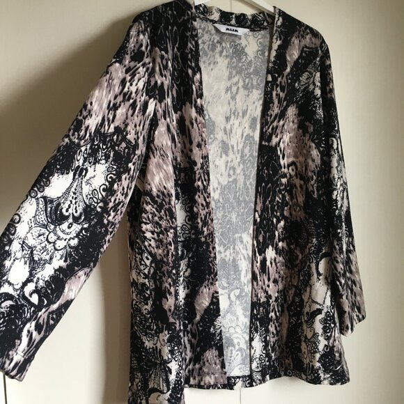 Vintage Damask Lace & Flowers Knit Open Cardigan - Picture 5 of 15